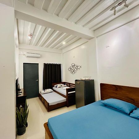 Fn Lodge - Town Proper Palompon ภายนอก รูปภาพ