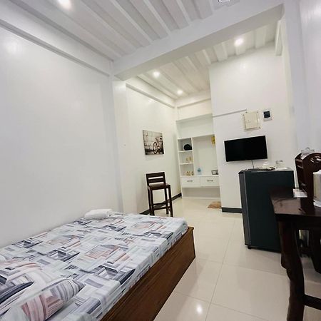 Fn Lodge - Town Proper Palompon ภายนอก รูปภาพ