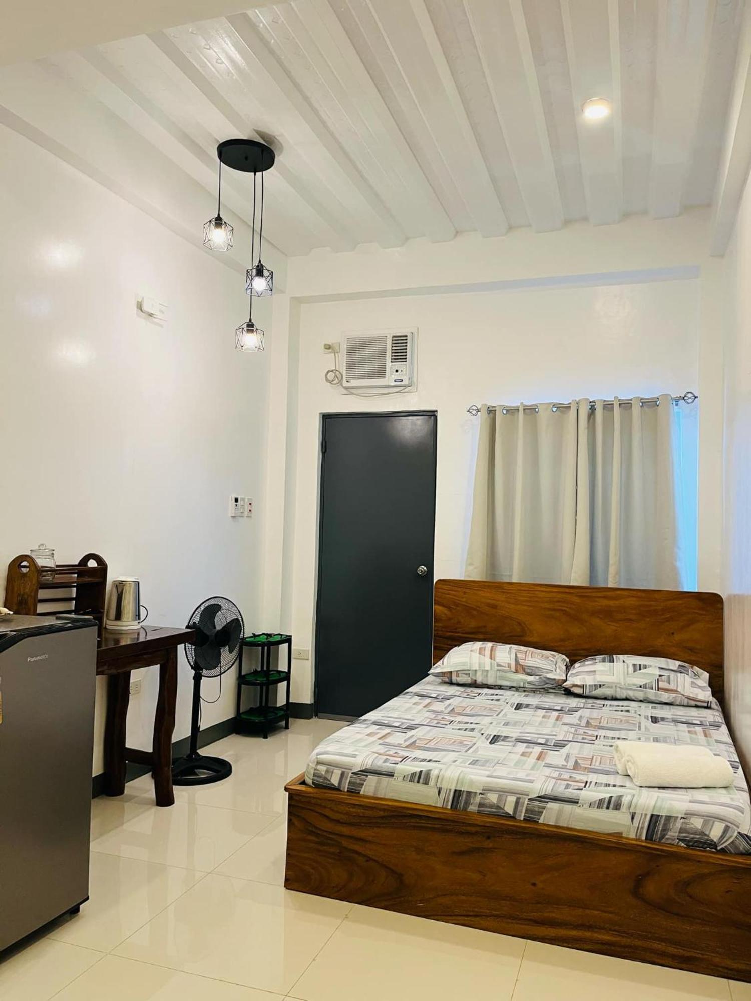 Fn Lodge - Town Proper Palompon ภายนอก รูปภาพ